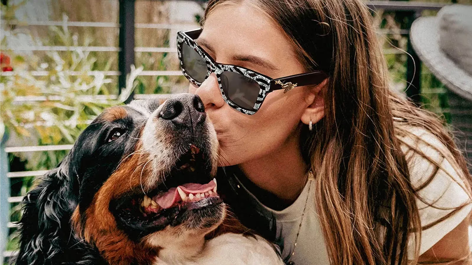 How to Choose Statement Glasses for Everyday Style