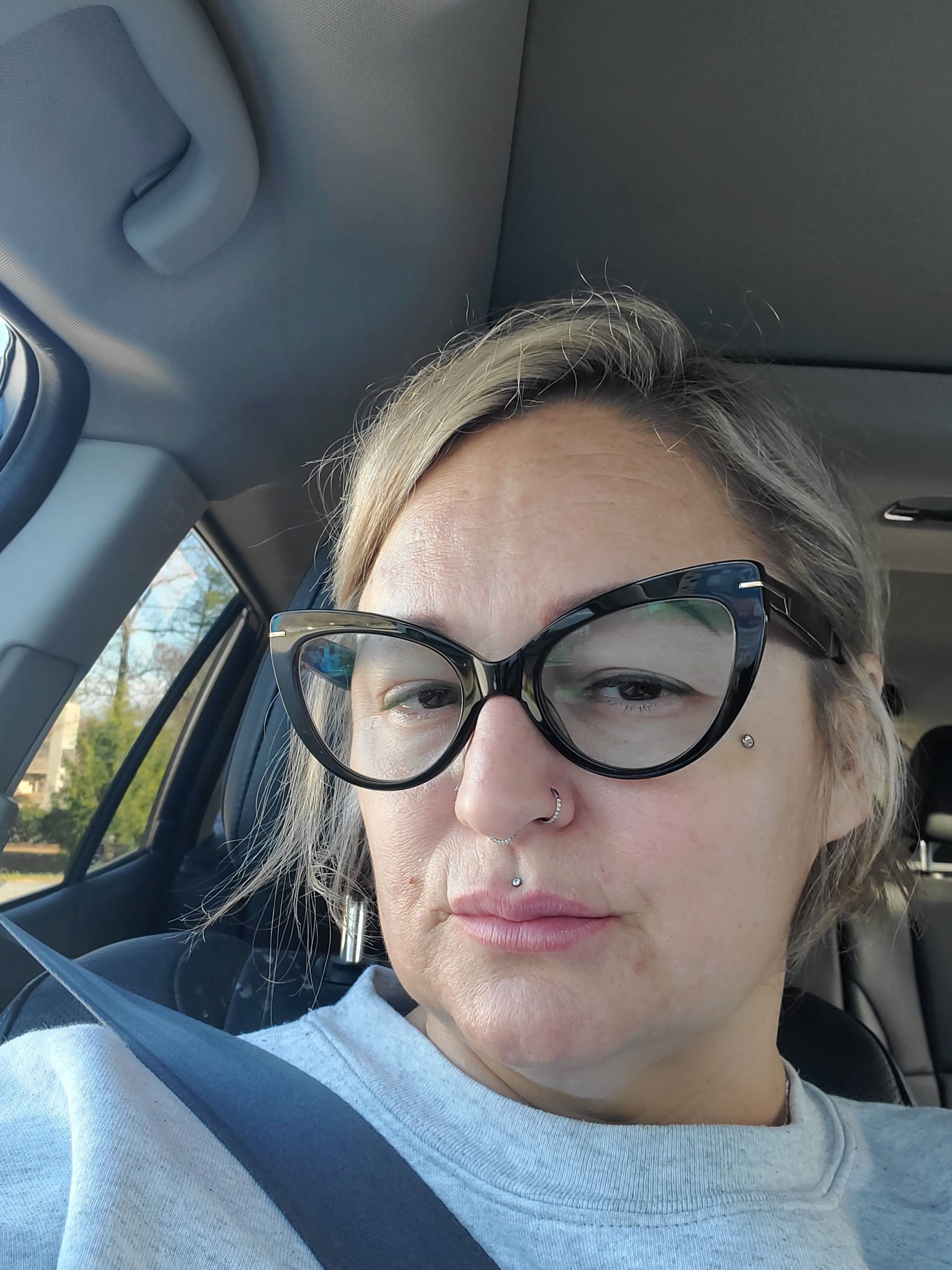 Vooglam review by Juli on Veromca: Perfection - Image 1