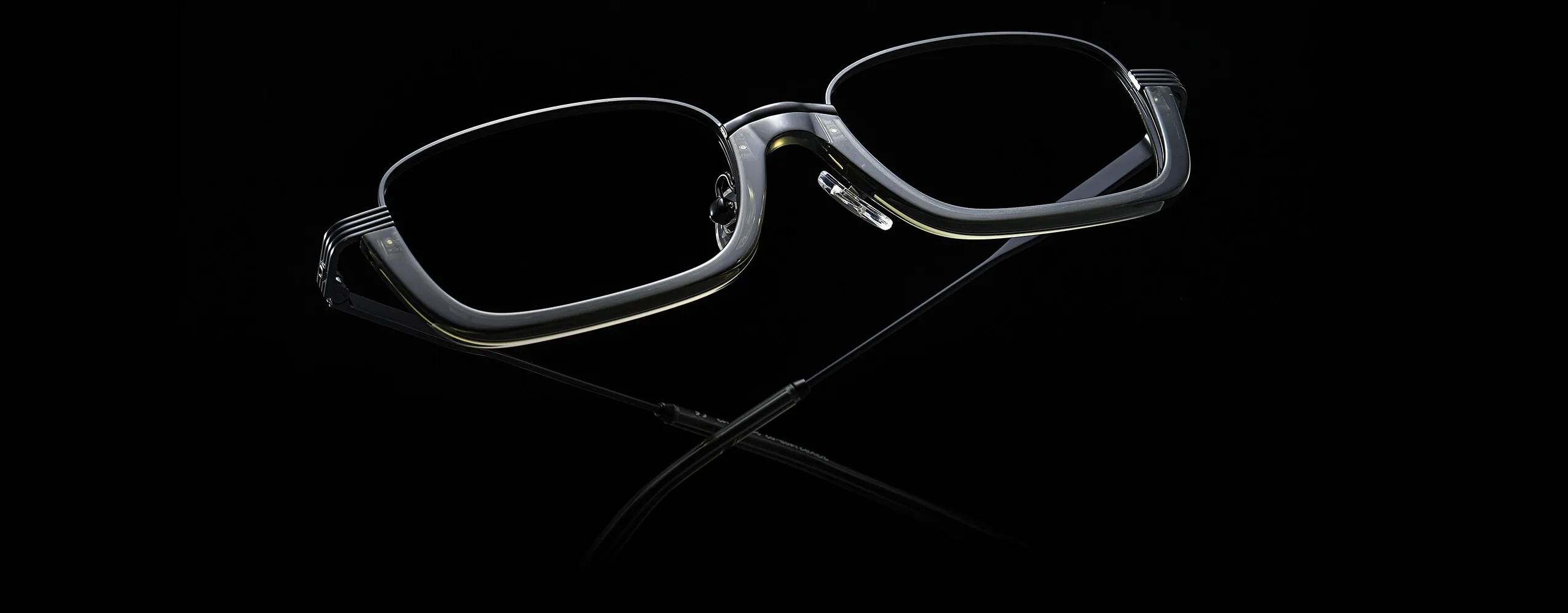 Visible Engineering Collection: Industrial minimalist glasses with hardware details, integrate deconstructed fashion into eyewear