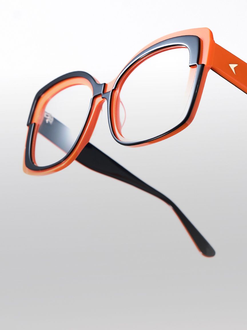 Designer cat eye frames with photochromic lenses