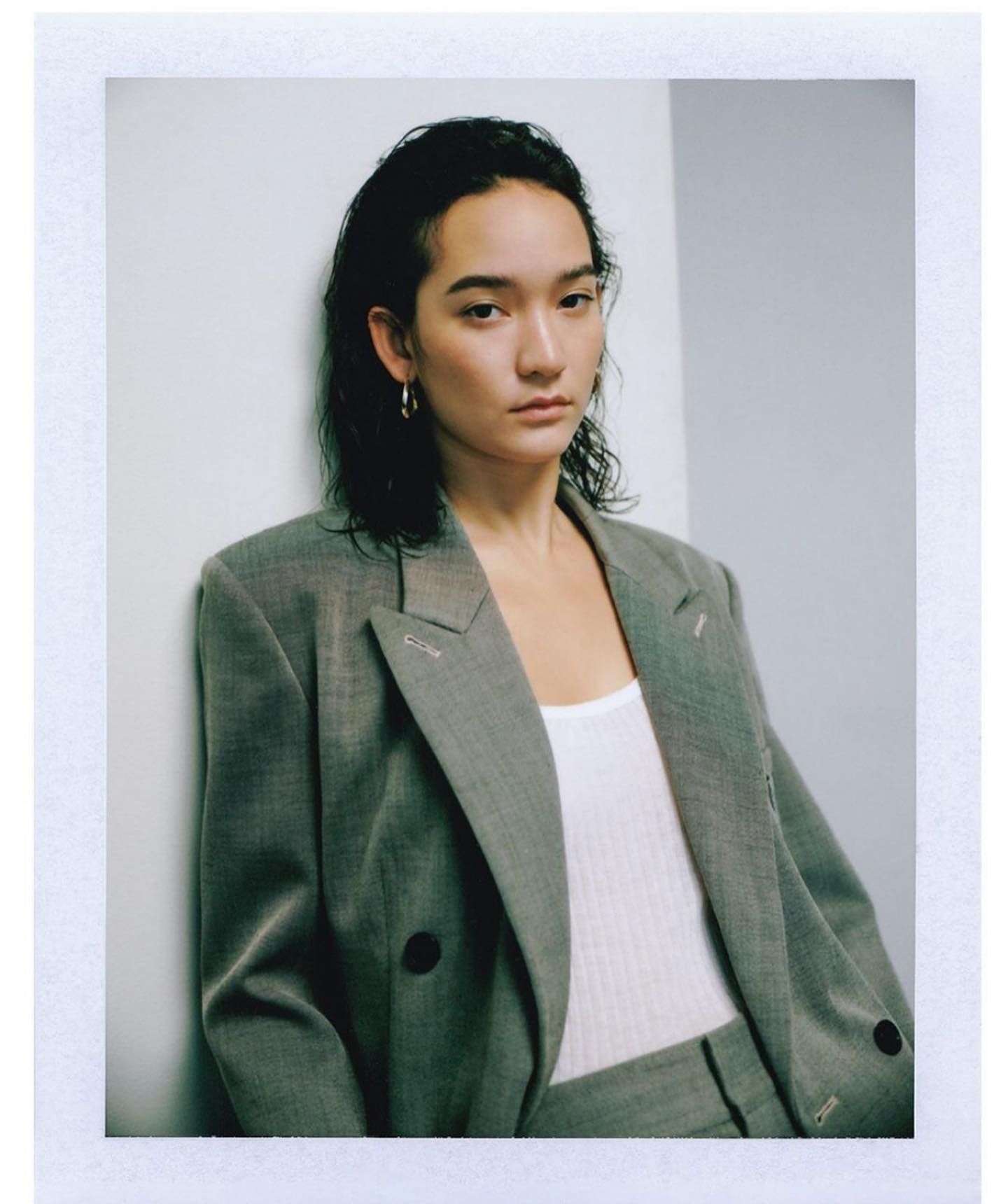 Mona Matsuoka wearing the Collision 处方太阳镜 test002 Limited Designer Eyewear