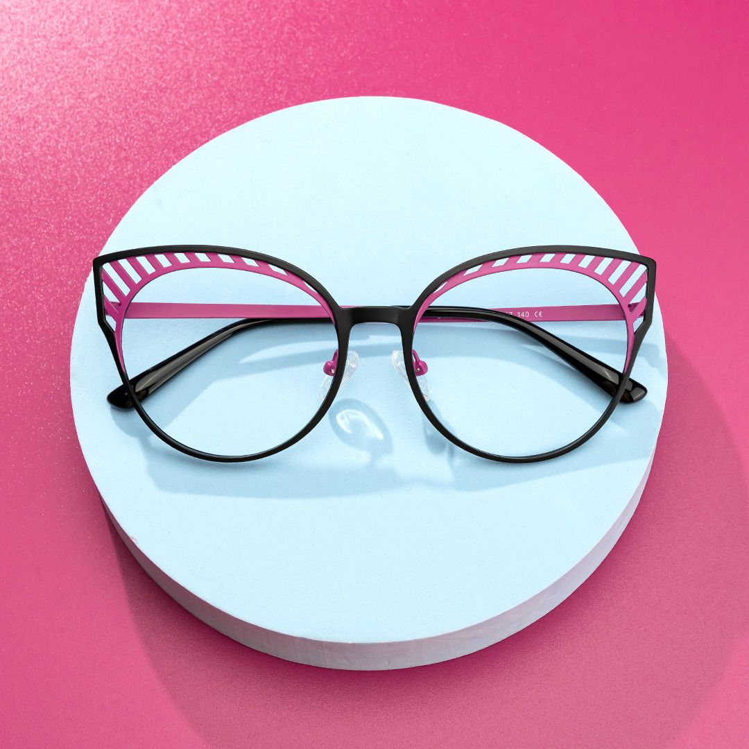 model wearing Botello - Cat Eye Black Eyeglasses 1