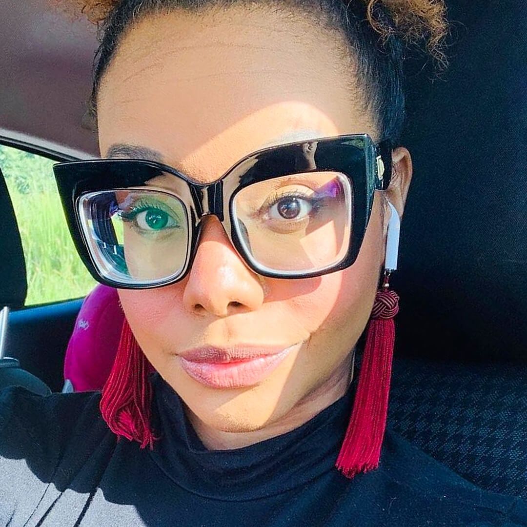 Cassandra - Square Black Eyeglasses - 9