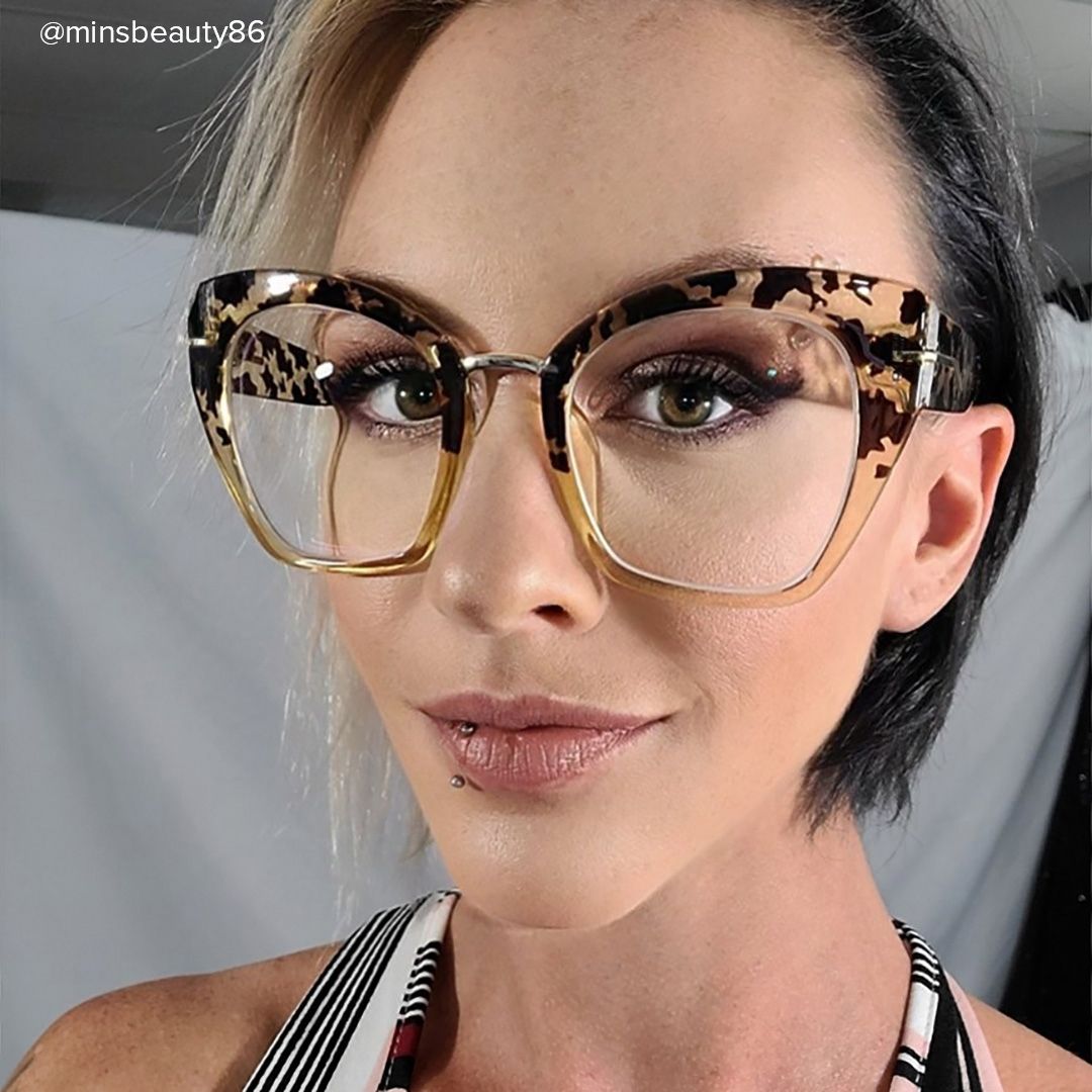 Paulina - Square Light Tortoise Eyeglasses │ Vooglam- 9