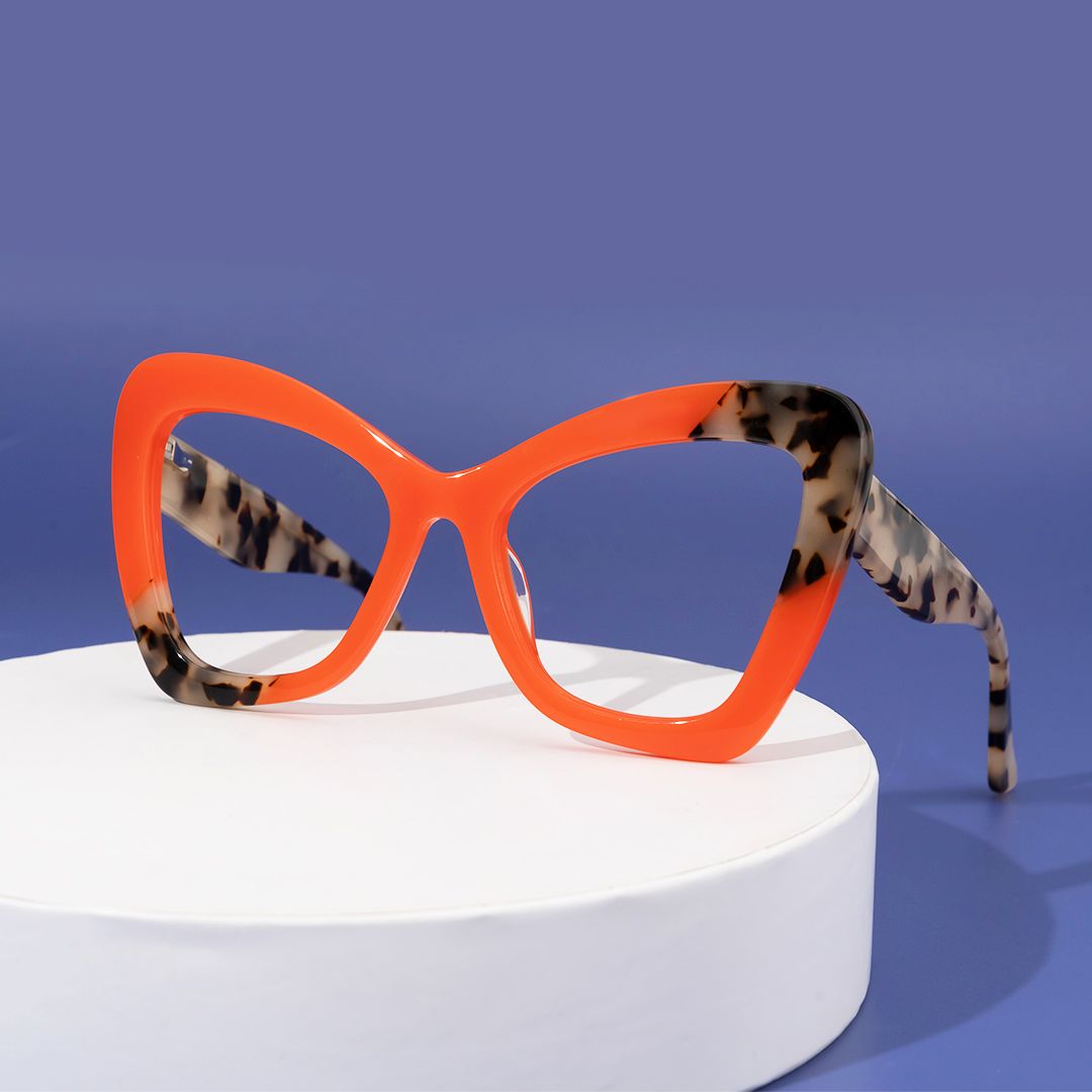 model wearing Suswell - Butterfly Two-tone Eyeglasses 1