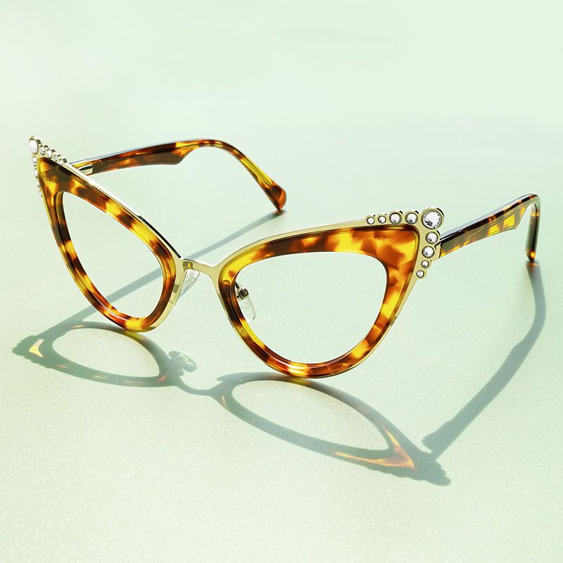 model wearing Magdaleno - Cat Eye Tortoise Eyeglasses 1