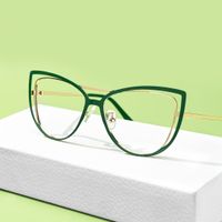 Roselyn - Cat Eye Green Eyeglasses | Vooglam On Model