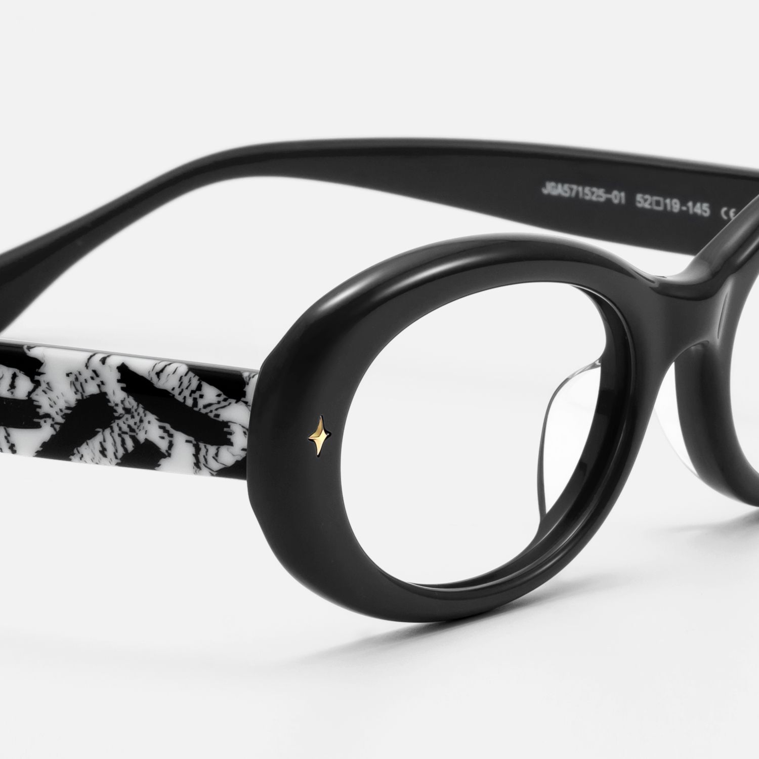Vexa- Black Chunky Zebra Print Glasses by Vooglam - Design Details