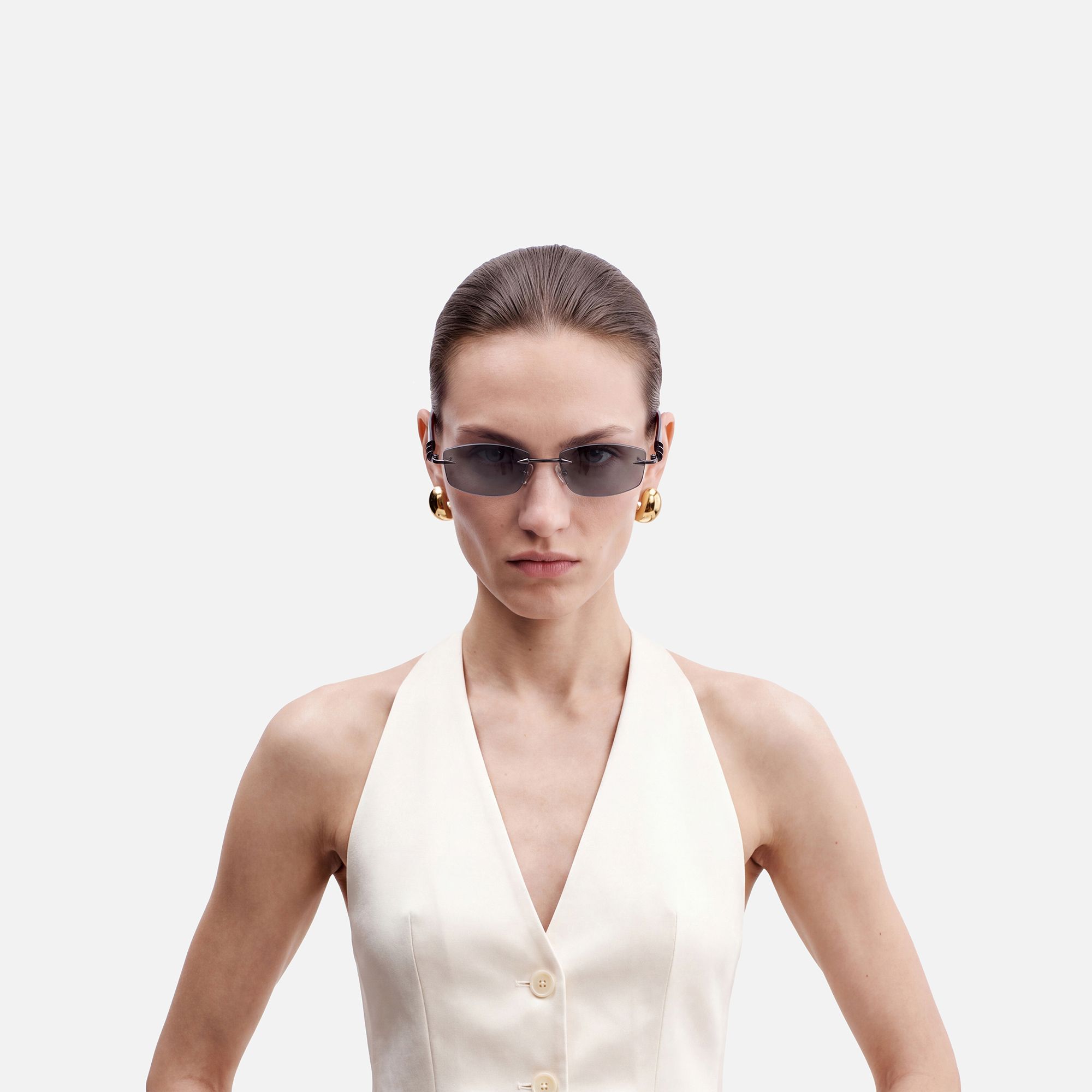 Fracture - Dark Gray Tint Rimless Sunglasses by Vooglam - On Model