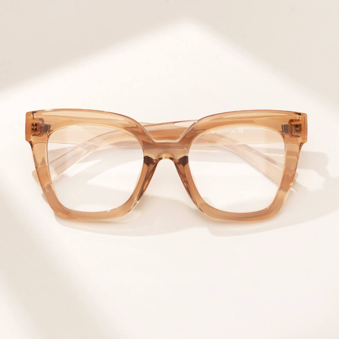 Naila - Square Tawny Eyeglasses│Vooglam1 On Model