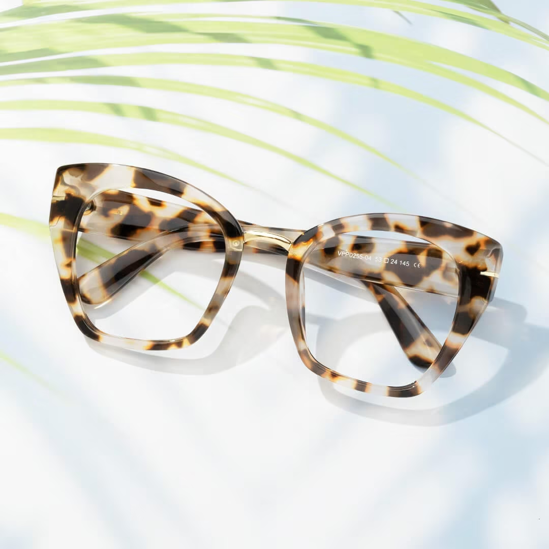 model wearing Paulina - Square Tortoise Eyeglasses 1