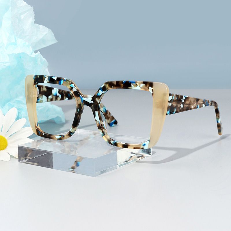 Giuseppina - Square Champagne Eyeglasses | Vooglam On Model