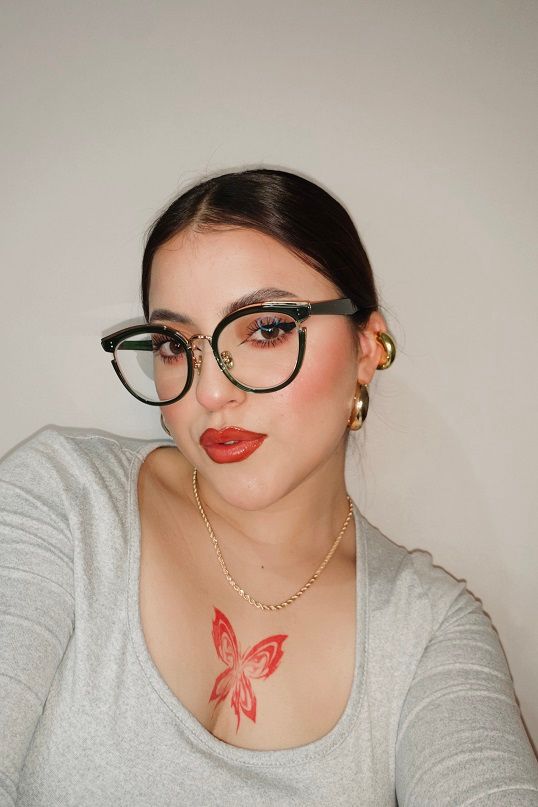 Vooglam review by celeste__alvarez on Retro: They're lightweight - Image 1