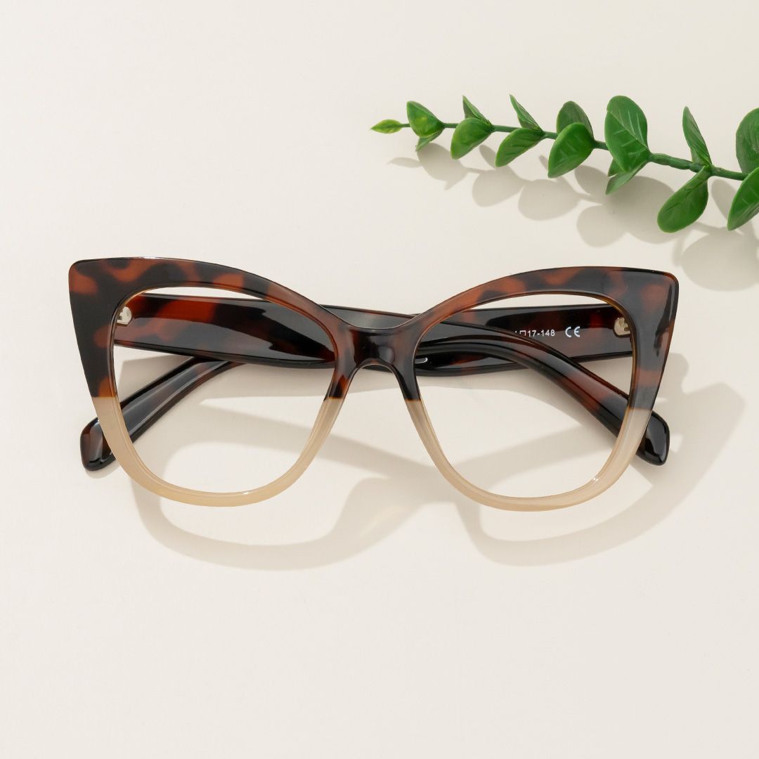 Mathews - Cat Eye Brown Eyeglasses | Vooglam On Model