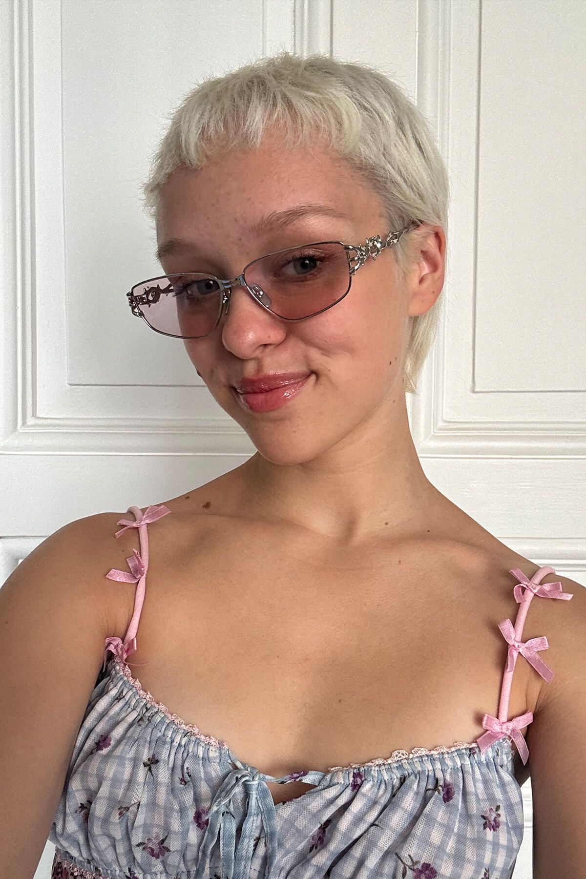 Vooglam Street Style in Real Life: @jana_oduvanchic wearing Spine - Silver Spine Deco Gothic Eyewear by Vooglam