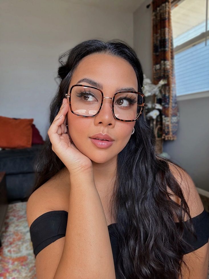 Vooglam review by marissawijaya on Jace: They look great on me even with my round face - Image 1