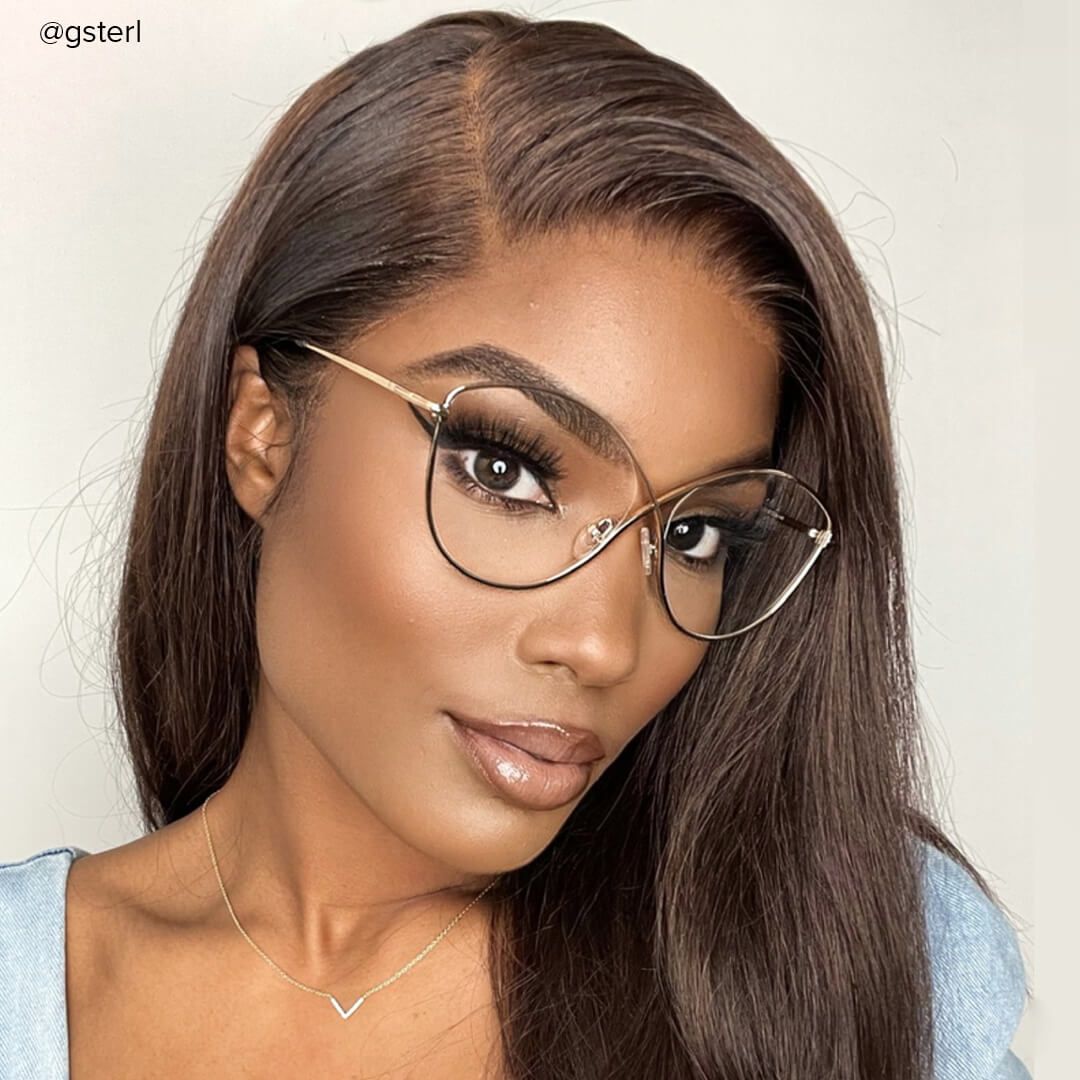 What's the Latest Trend in Women's Eyeglasses?