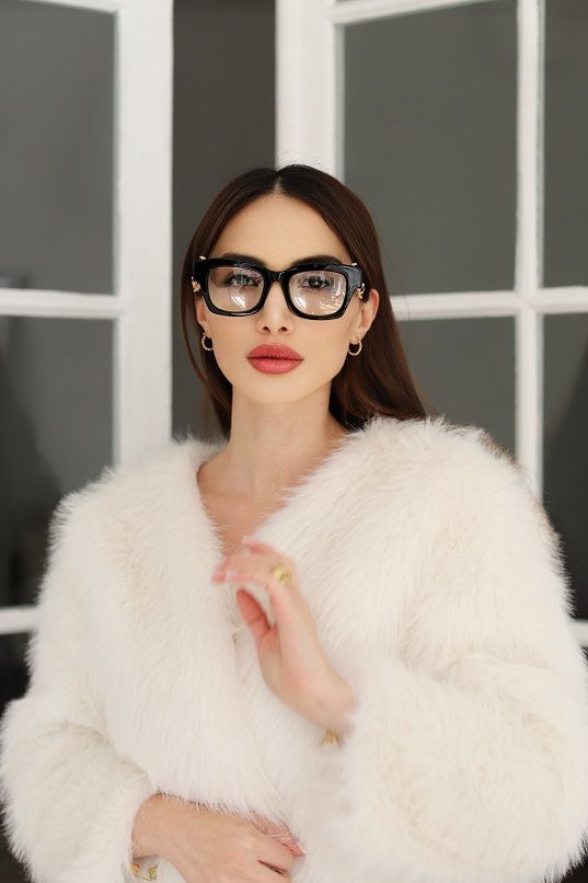Vooglam review by ninnanatsvlishvili on Sabrina: I absolutely love - Image 1