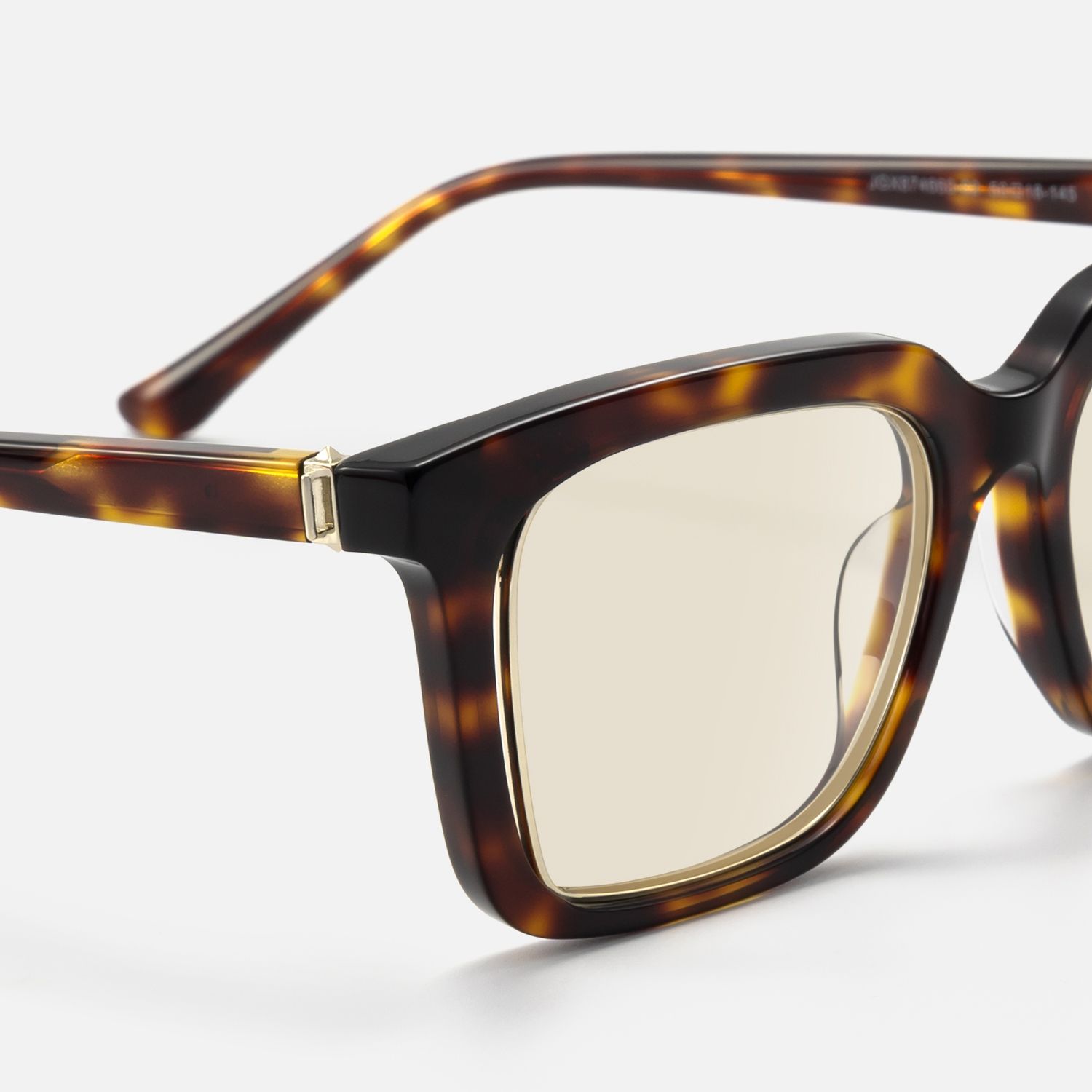 Chaparral - Retro Rectangle Tortoise Sunglasses by Vooglam - Design Details