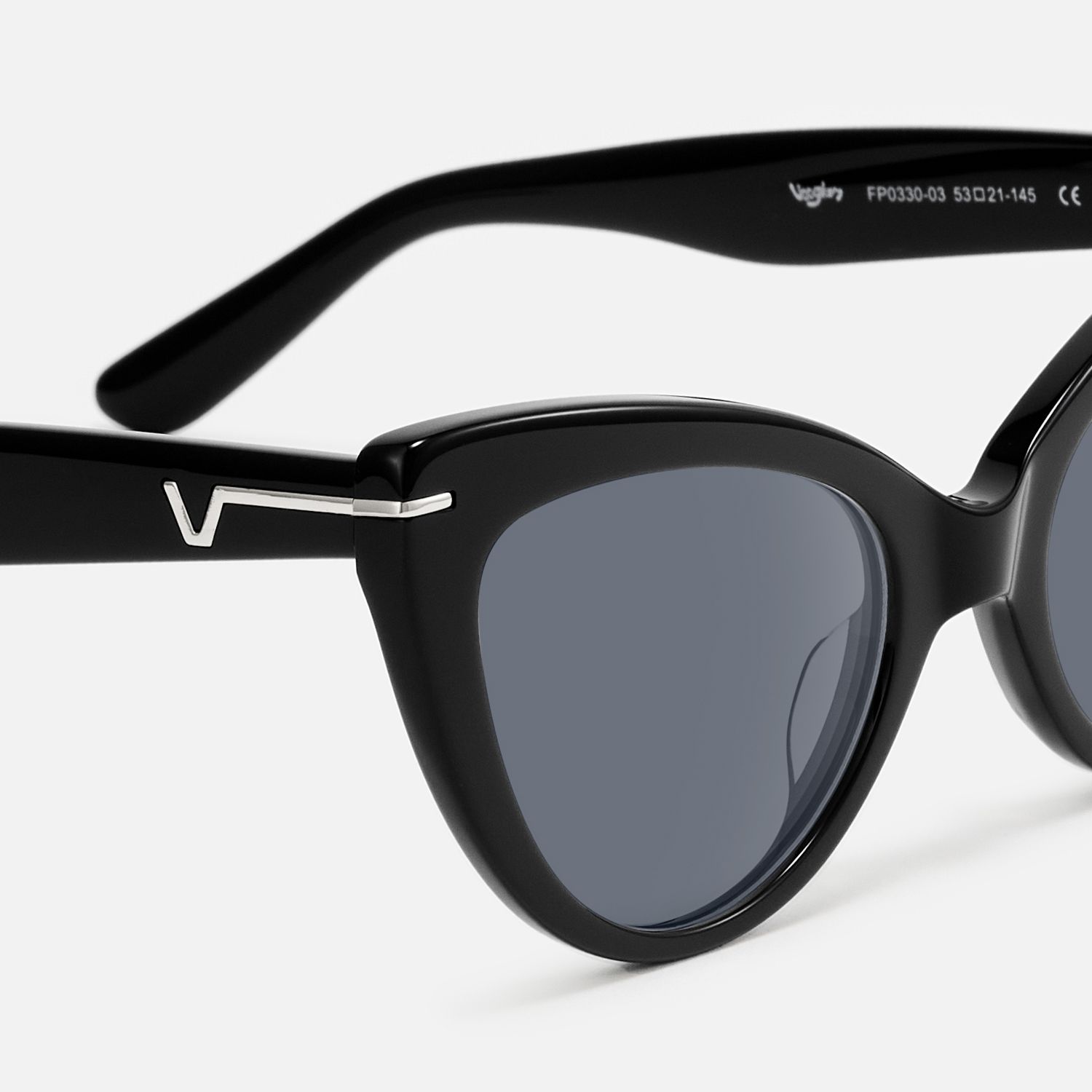 Veromca - Black Cat Eye Acetate Sunglasses by Vooglam - Design Details