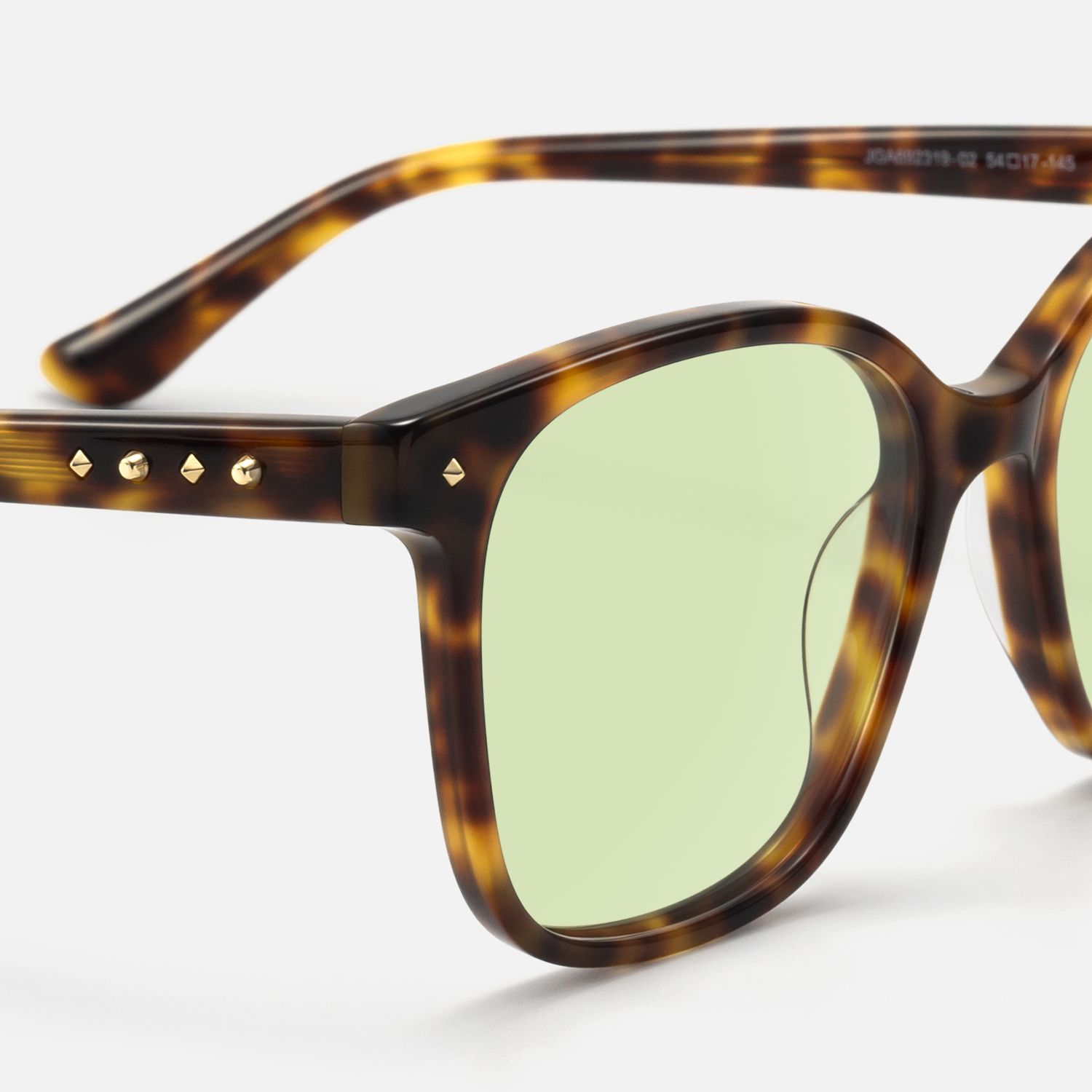 Spacek - Glam Punk Square Tortoise Sunglasses by Vooglam - Design Details
