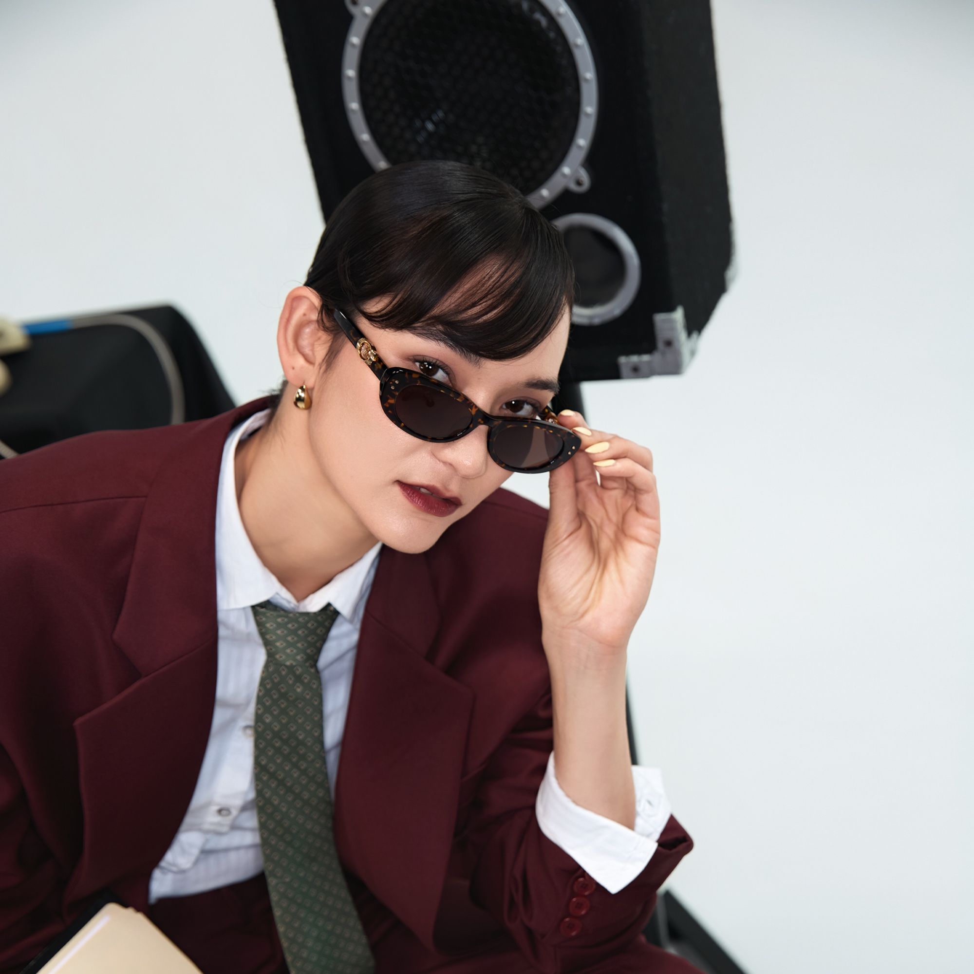 Ginza - Brown Tinted Tortoise Acetate Sunglasses by Vooglam - Lifestyle Look