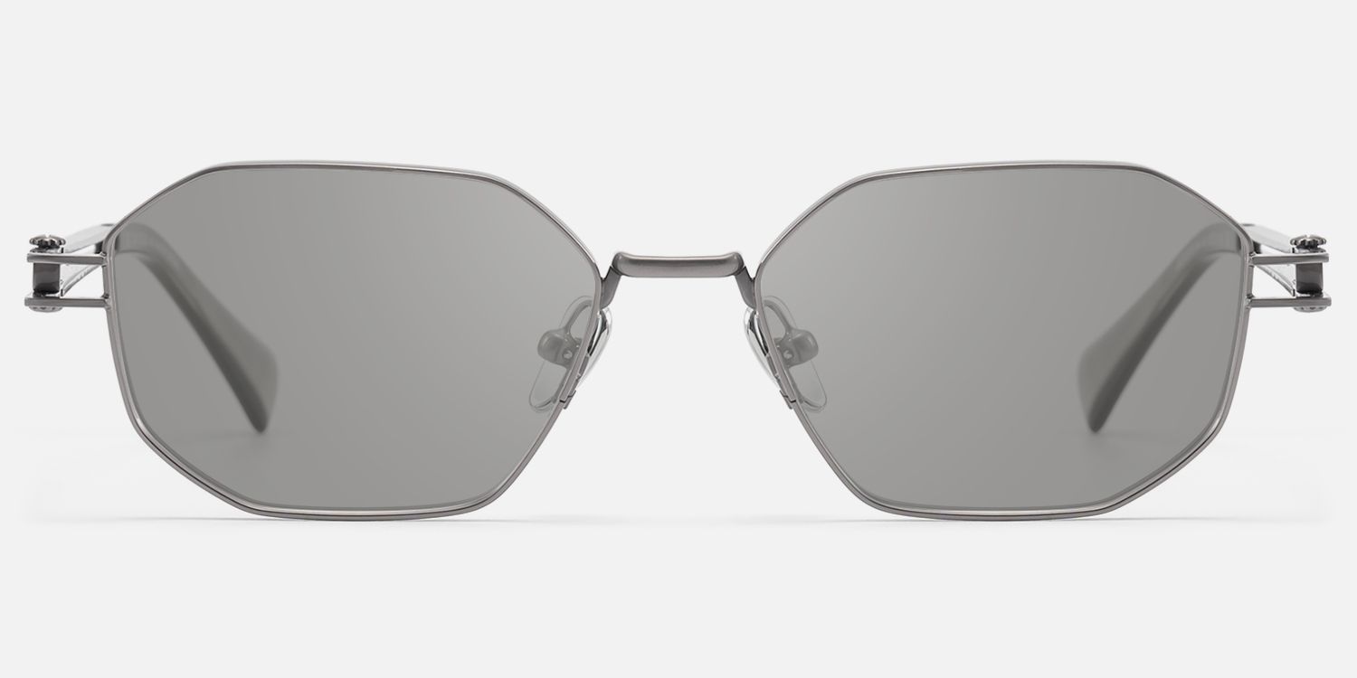 Loos - Light Gray Polygonal Oversized Sunglasses by Vooglam - Angle View