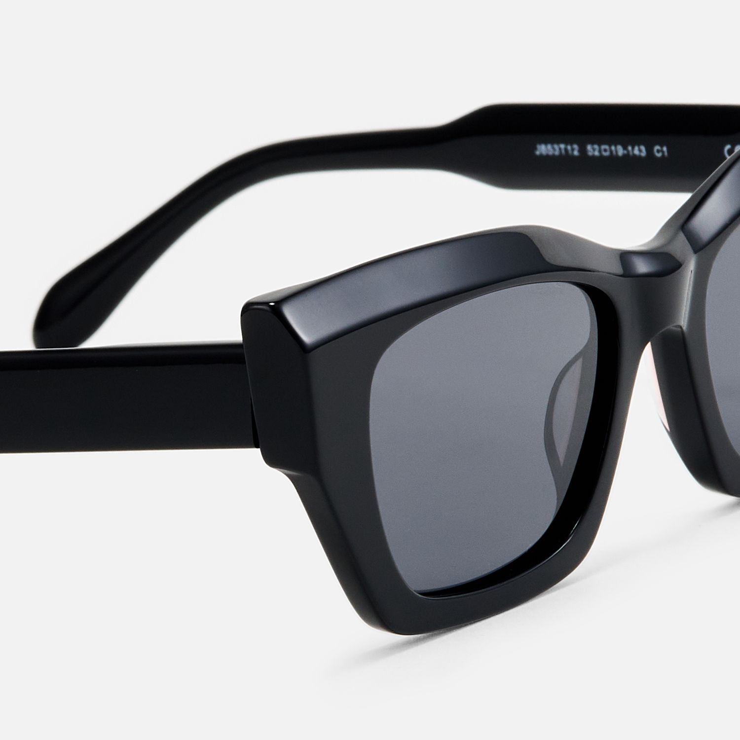 Velora - Cat Eye Black Sunglasses by Vooglam - Design Details