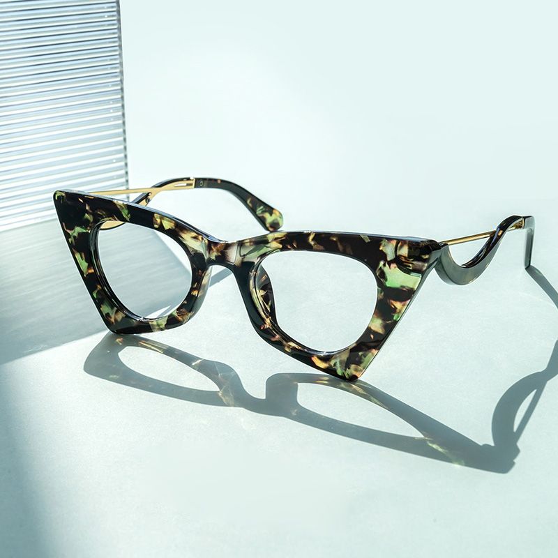 Tiny - Cat Eye Floral Eyeglasses | Vooglam On Model
