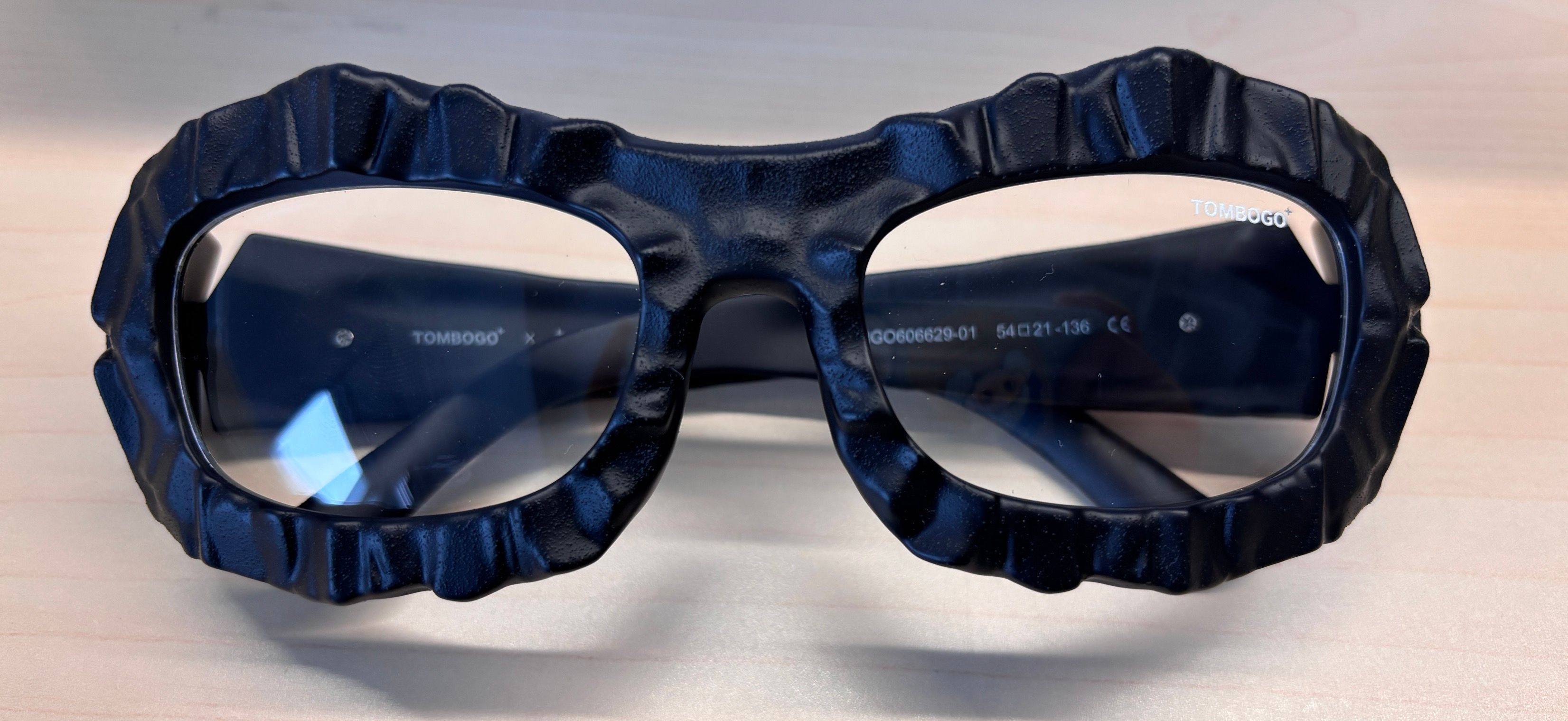 Lizzy - Geometric Gold Eyeglasses product detail 2