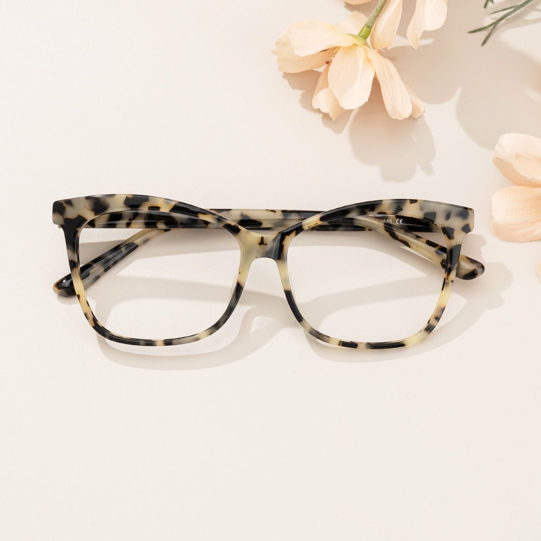 Alfven - Butterfly Leopard Eyeglasses | Vooglam On Model