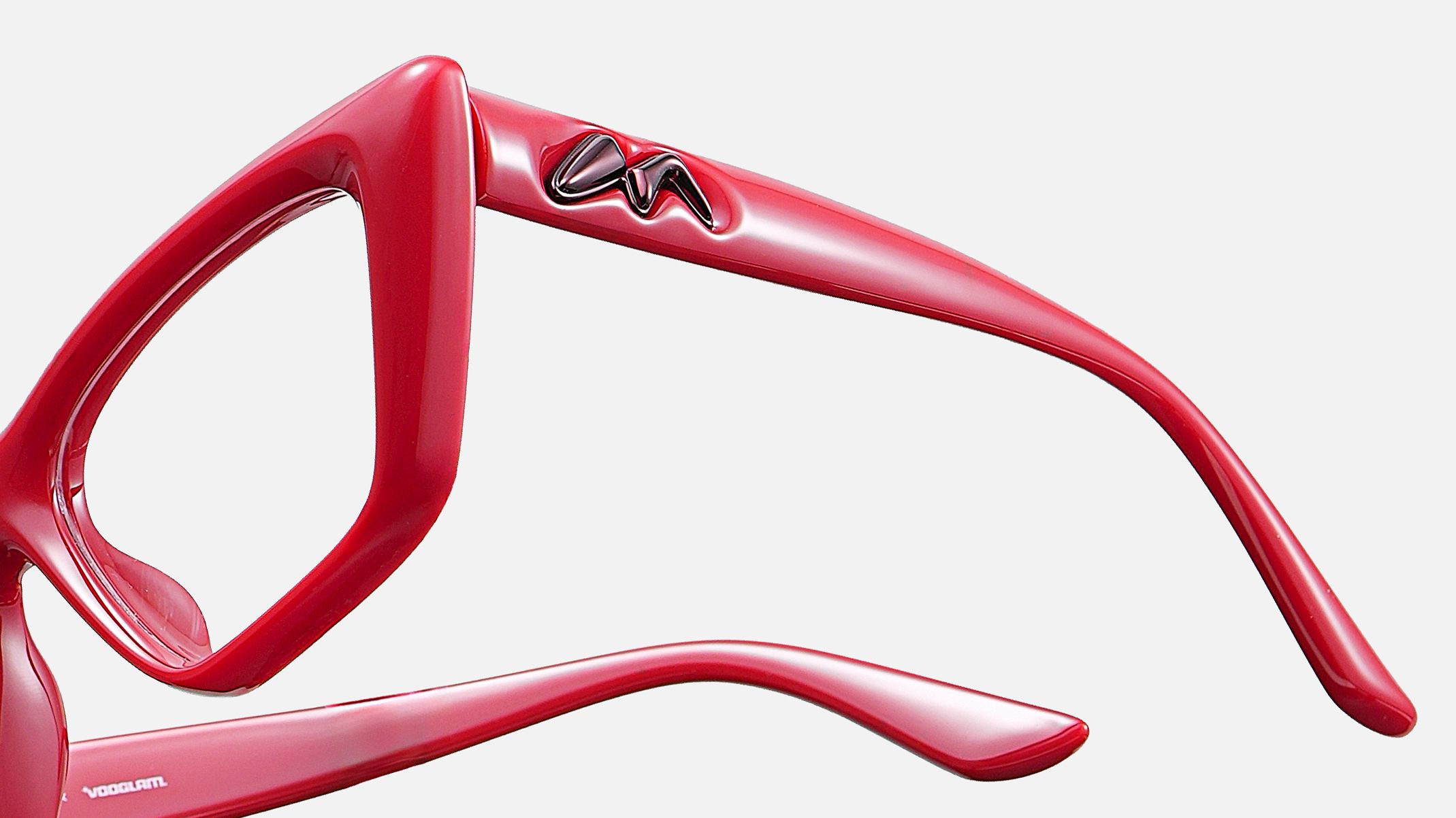 Vooglam Meguro Eyeglasses Premium Craftsmanship Details: A playful lift to your look