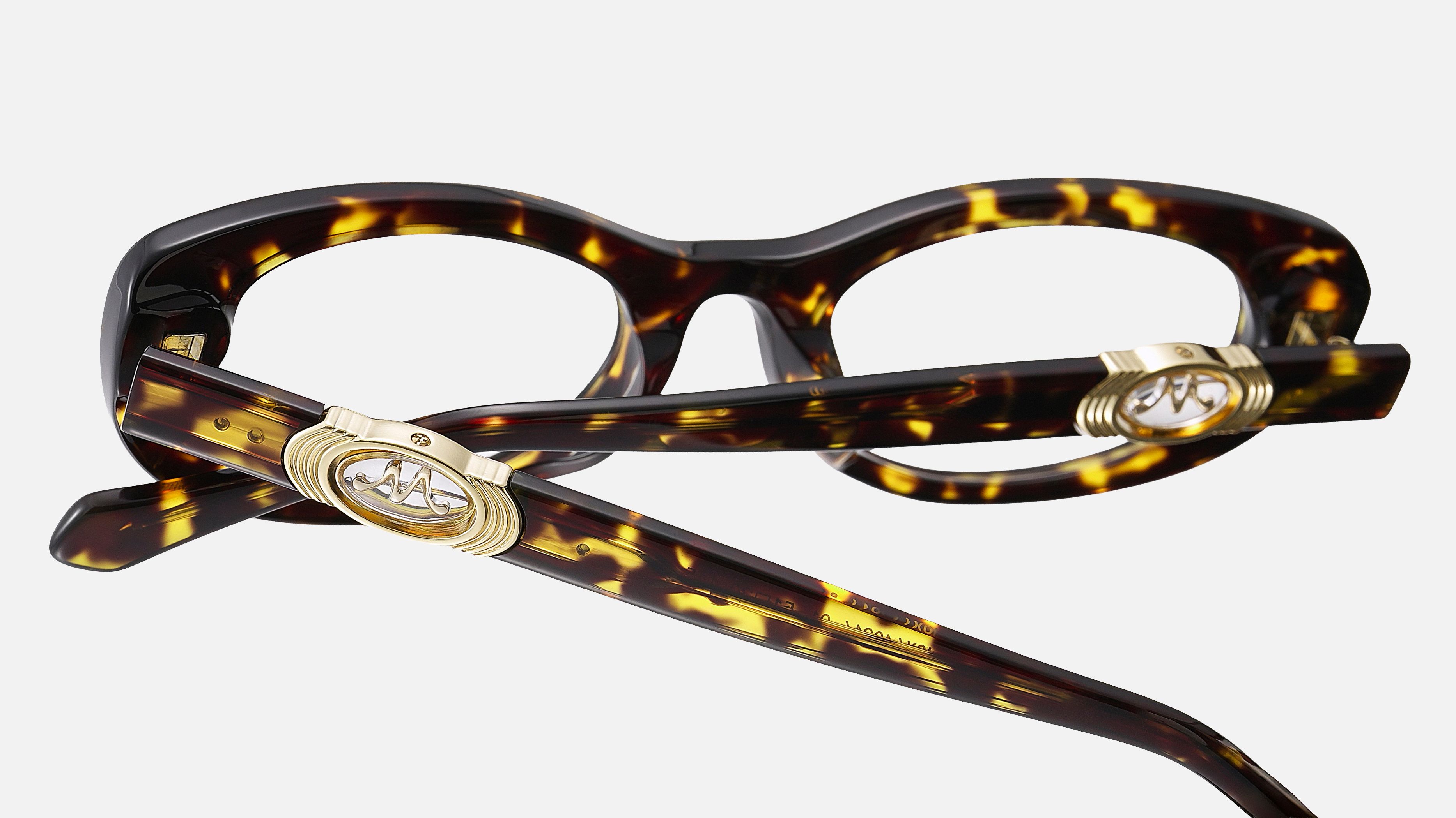 Vooglam Ginza Eyeglasses Premium Craftsmanship Details: A sharper take on cat-eye