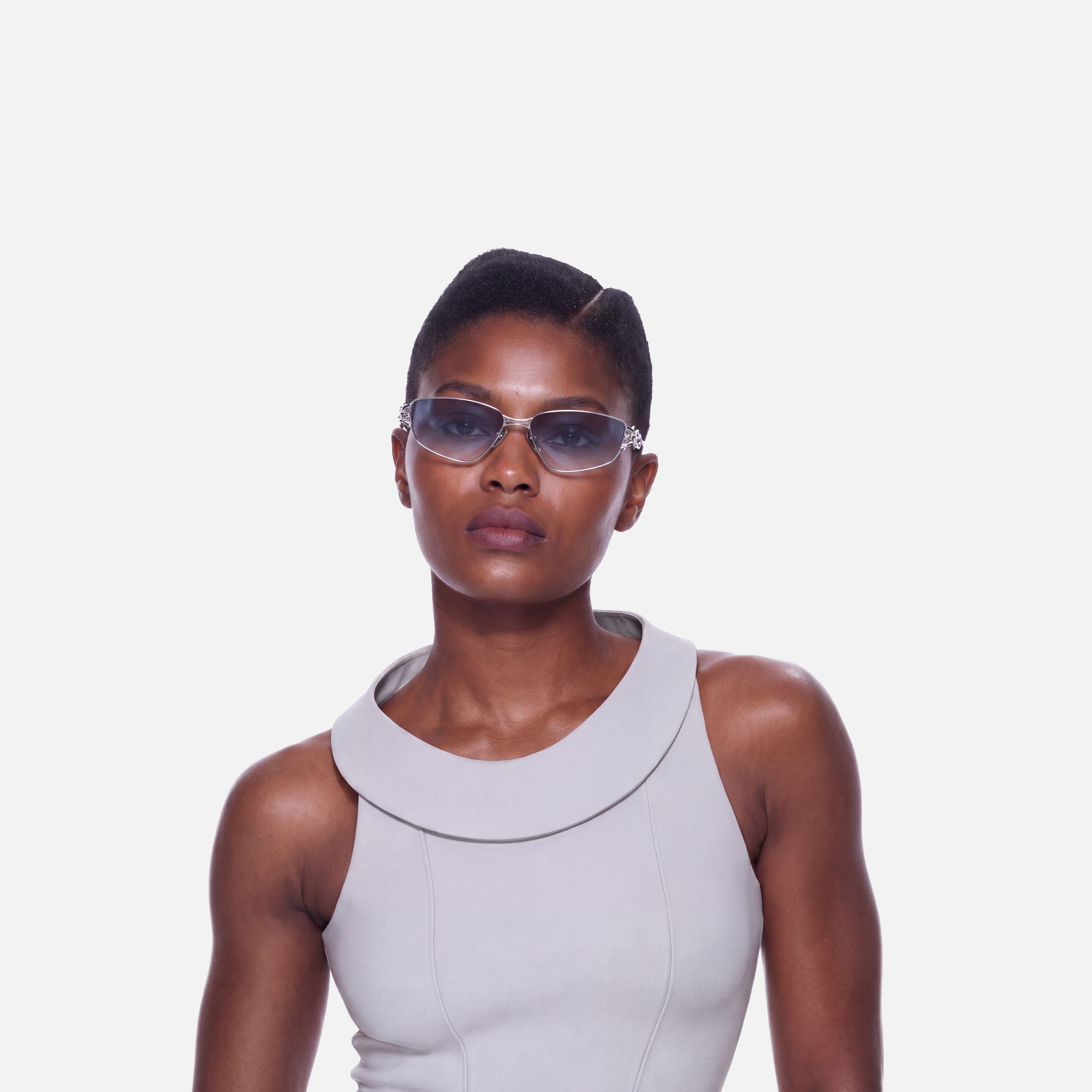 Spine - Silver Thorn Geometric Sunglasses by Vooglam - On Model