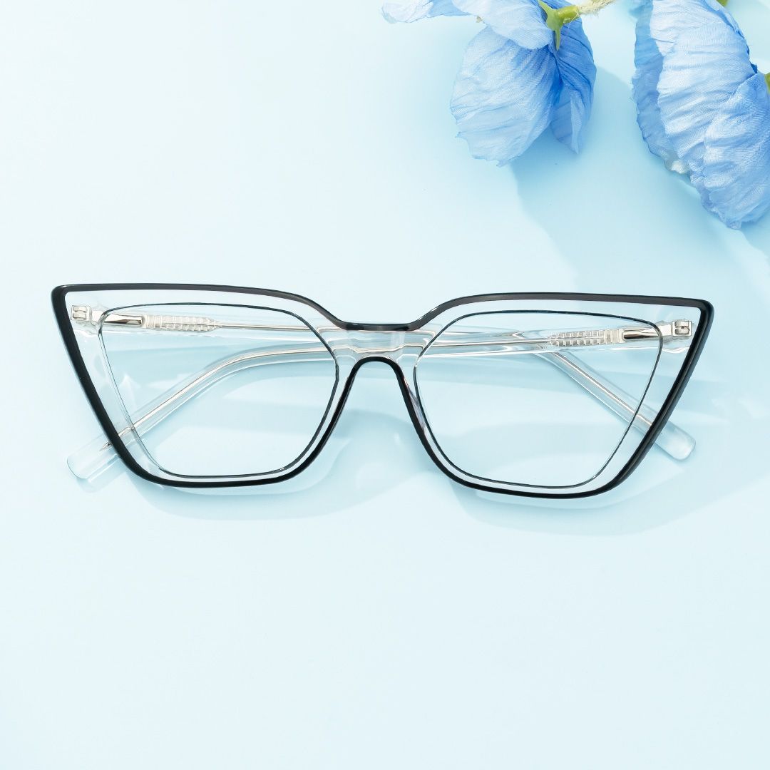 Lyuba - Rectangle Black Eyeglasses | Vooglam On Model