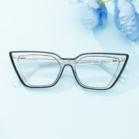 Lyuba - Rectangle Black Eyeglasses | Vooglam On Model
