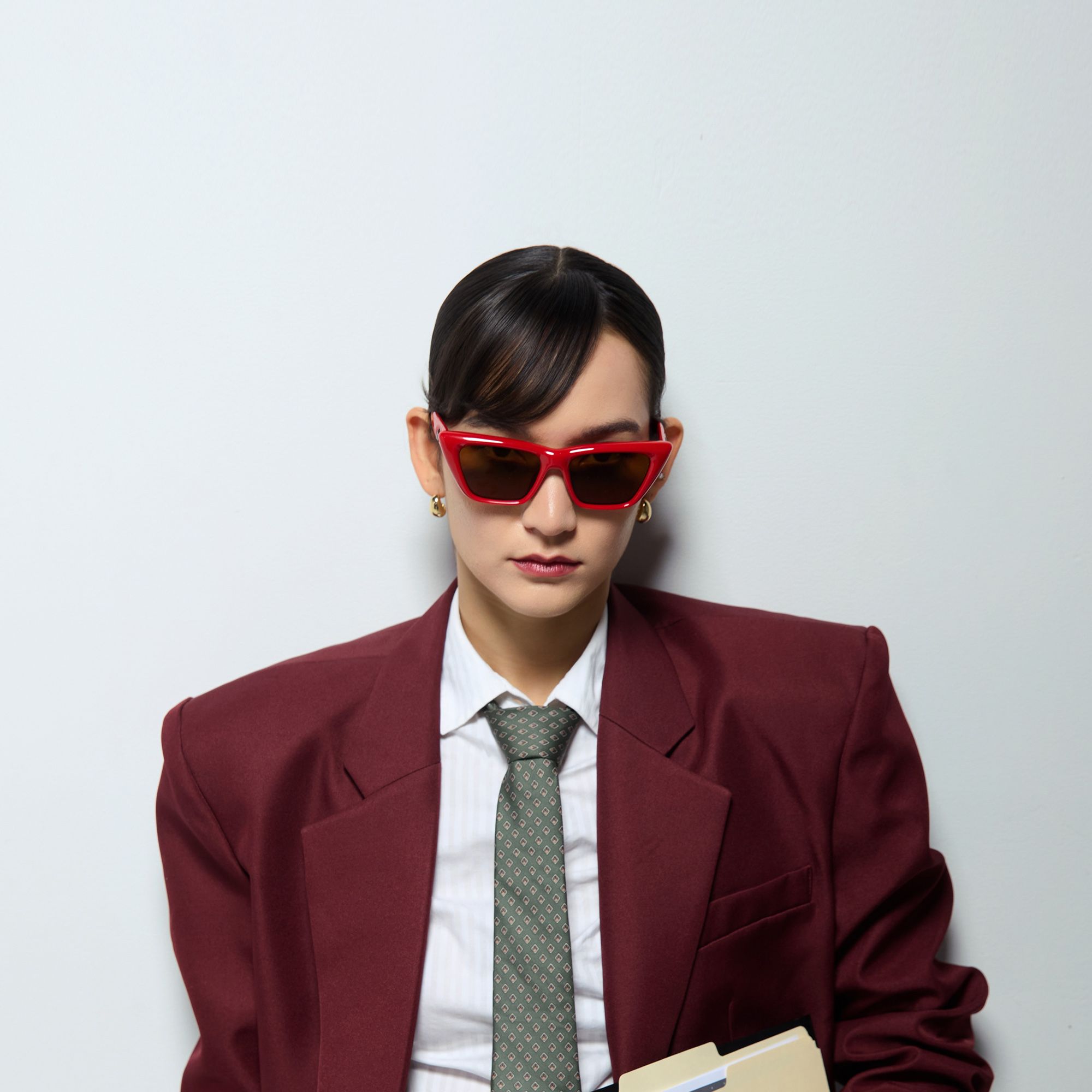 Meguro - Amber Tint TR90 Puffy Red Sunglasses by Vooglam - On Model