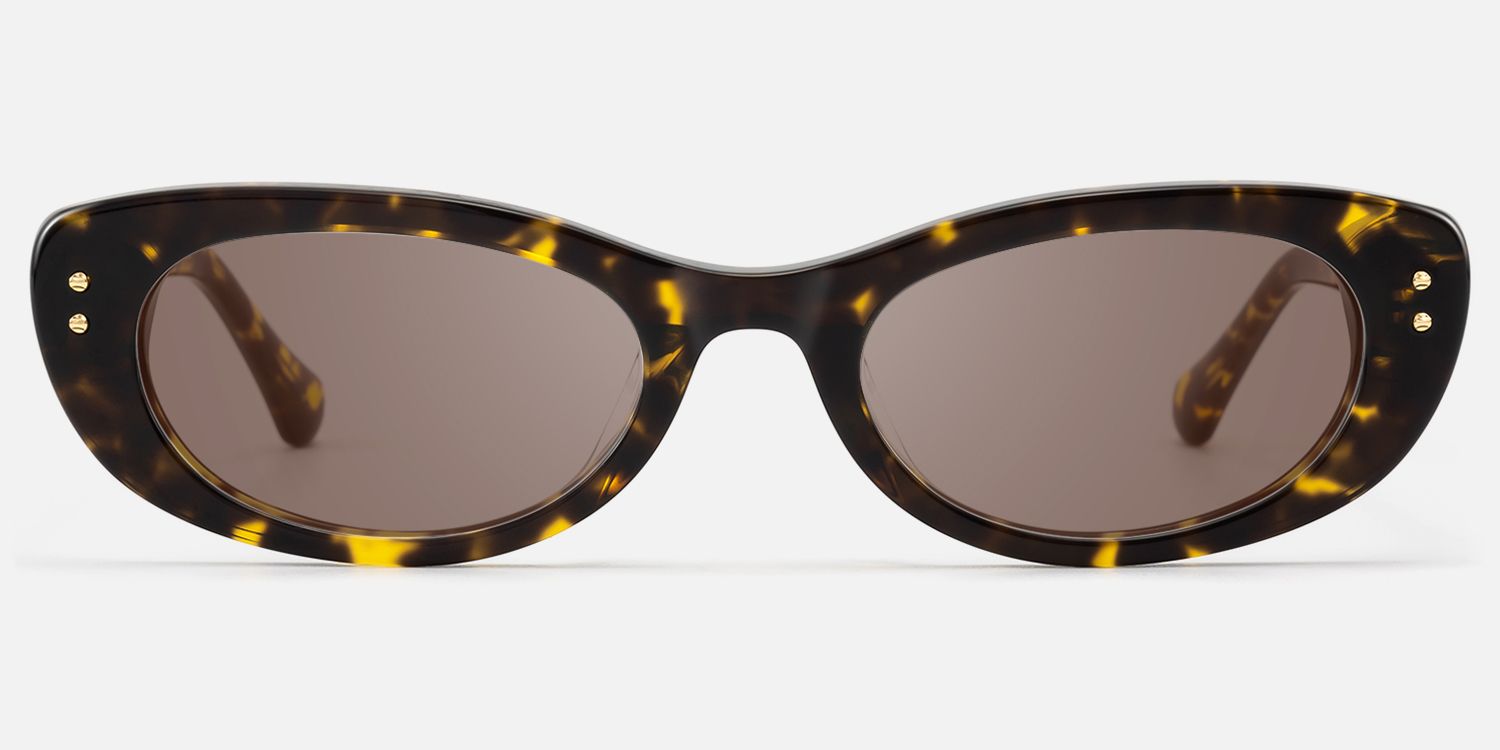 Ginza - Brown Tinted Tortoise Acetate Sunglasses by Vooglam - Angle View