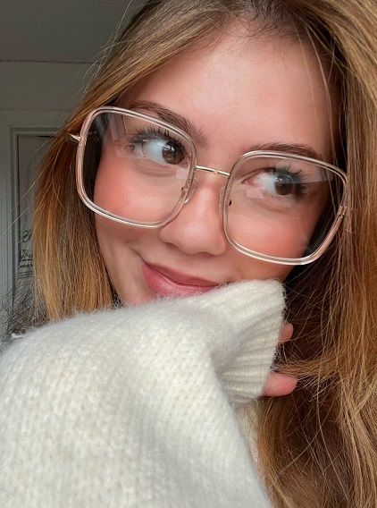 Vooglam review by emilyhessey on Jace: Perfect size for my face - Image 1