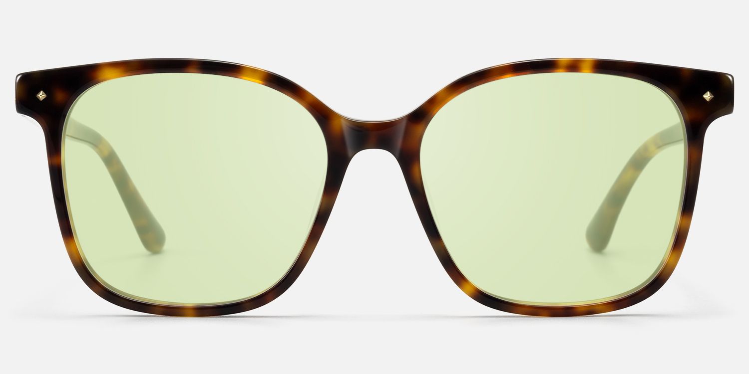 Spacek - Glam Punk Square Tortoise Sunglasses by Vooglam - Angle View
