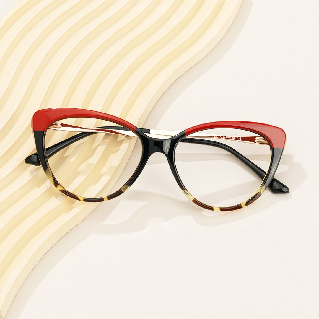 Trudie - Cat Eye Red Tortoise Eyeglasses | Vooglam On Model