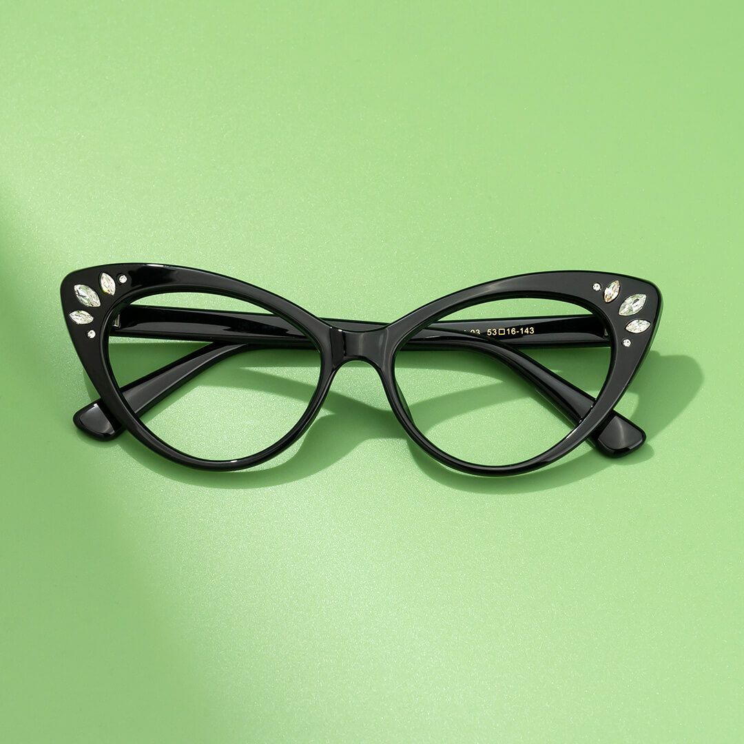 Emmie - Cat Eye Black Glasses | Vooglam On Model