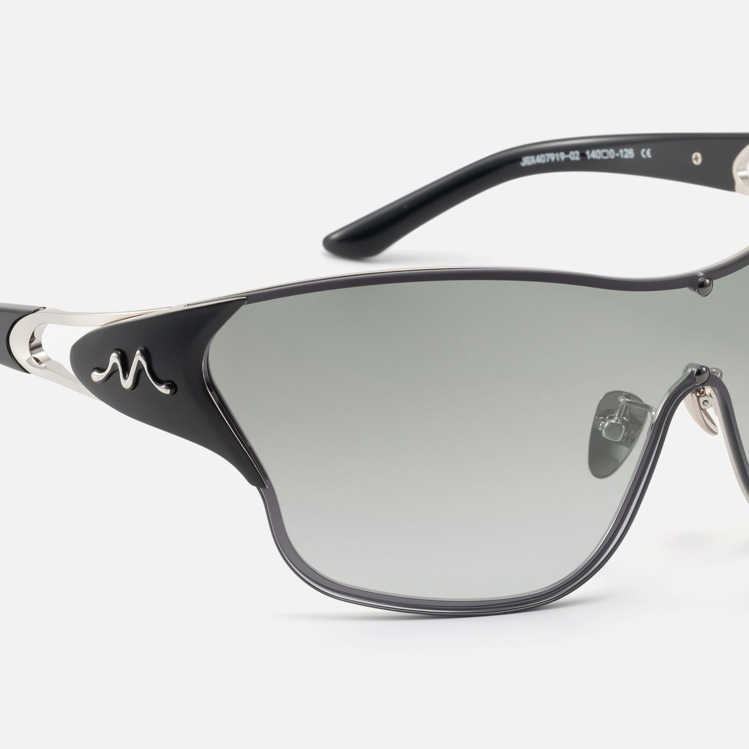 Suzuka - Black Shield Shades with Graident Tint by Vooglam - Design Details