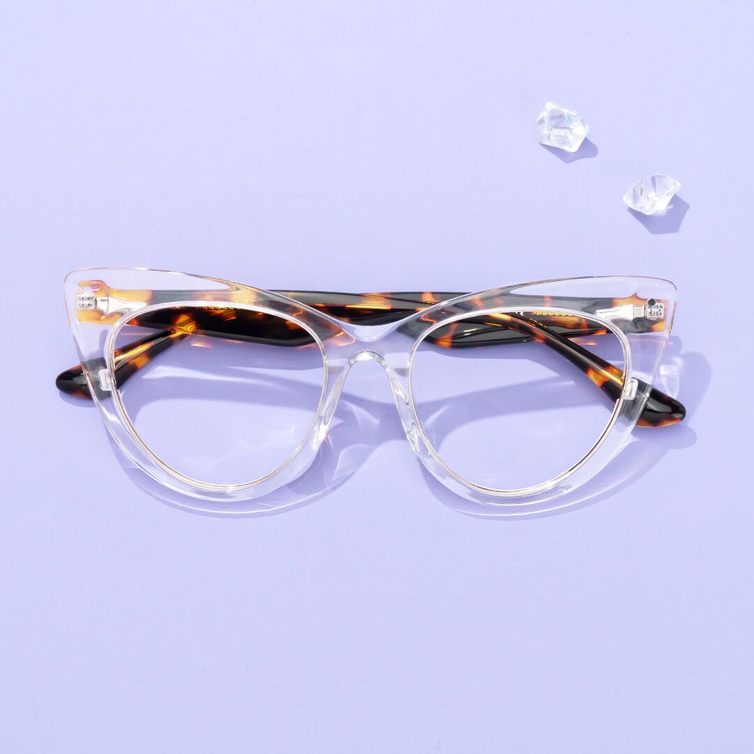 Akua - Cat Eye Crystal Eyeglasses | Vooglam On Model